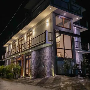 Проживание в семье Hanthana House, Канди
