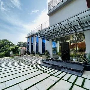 https://miracle-hotel-and-resorts.kerala-hotels.net