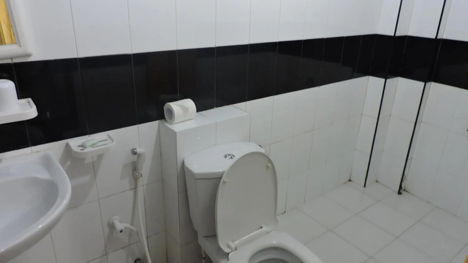 Charlton Kandy City Rest